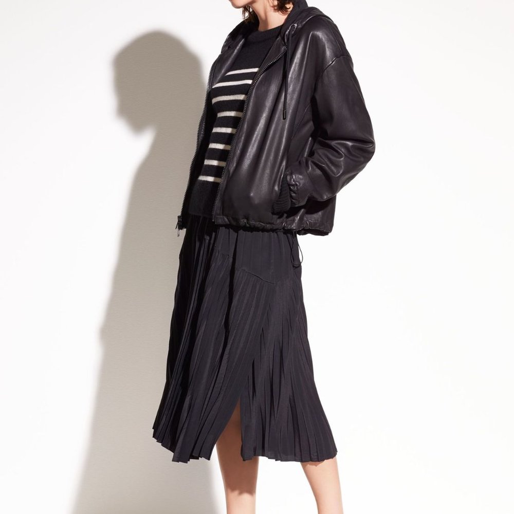 Vince Pleated Italian Crepe de Chine Black Skirt - Picture 2 of 10